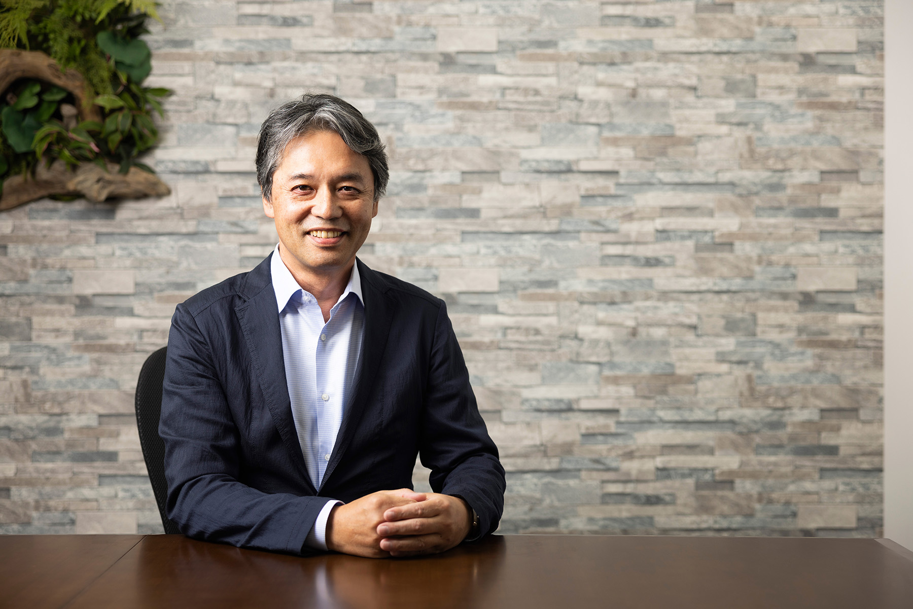 代表取締役社長 兼 C EO 岡村 恒一
